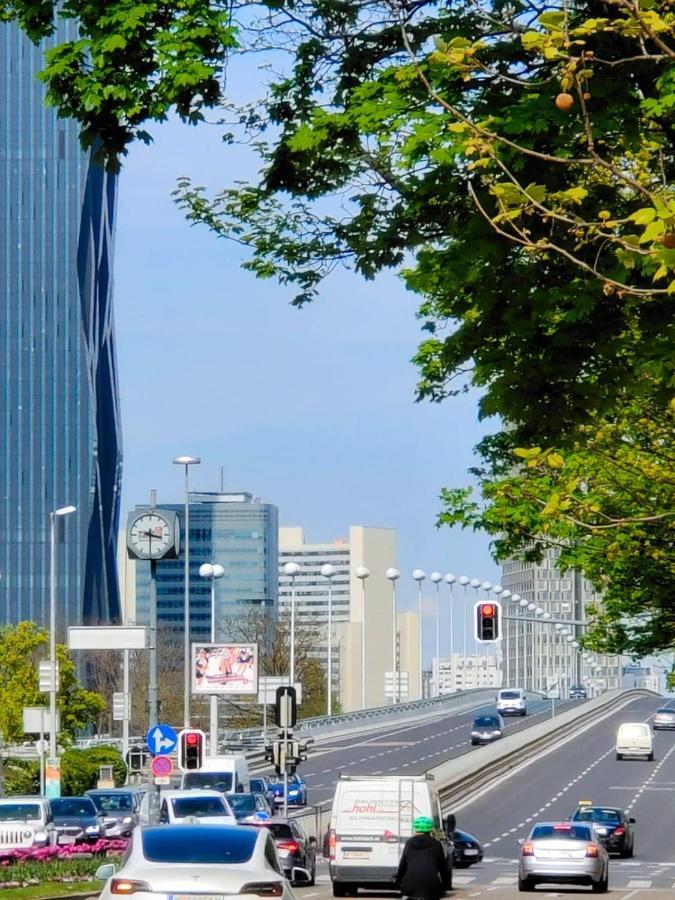 Center ! 2 Stops From The City Center! Vienna Luaran gambar