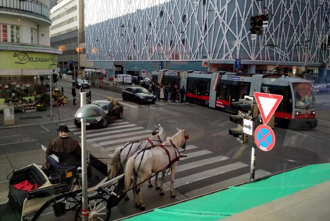 Center ! 2 Stops From The City Center! Vienna Luaran gambar