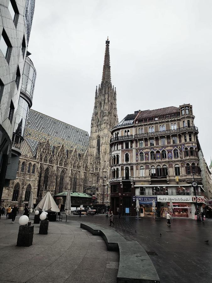 Center ! 2 Stops From The City Center! Vienna Luaran gambar